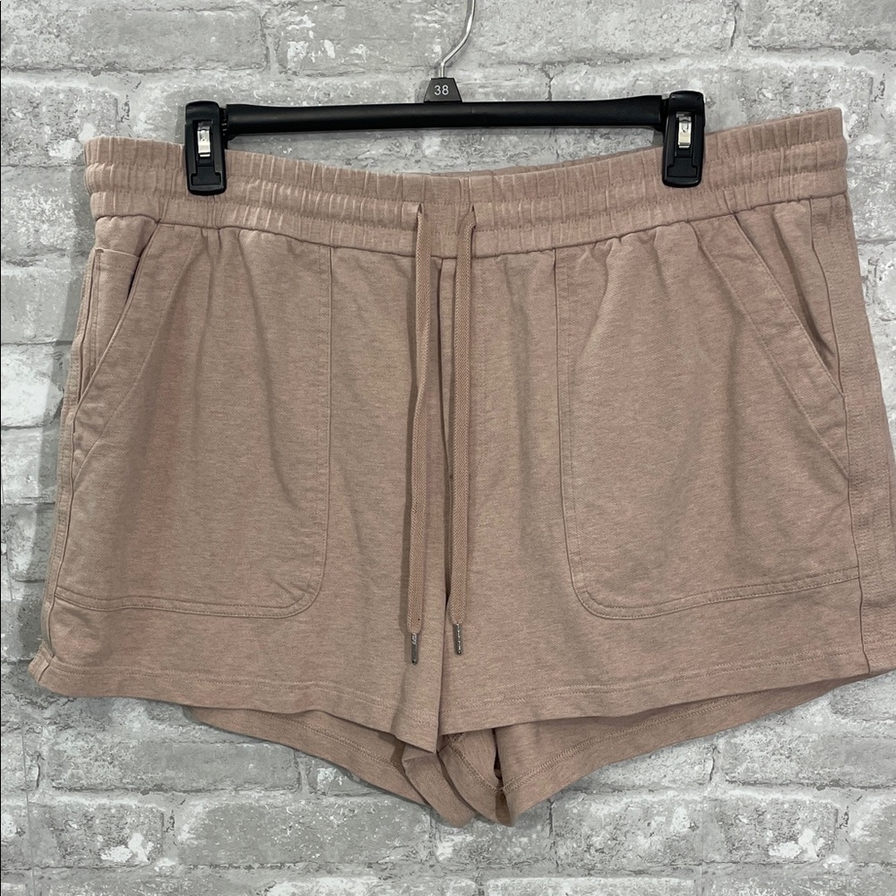 Athleta Farralon Heathered Drawstring Tie Waist Shorts in Light Mocha